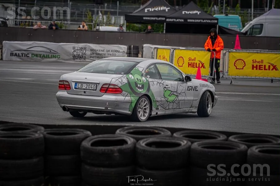 Mercedes-Benz Clk230 2000 photo 4