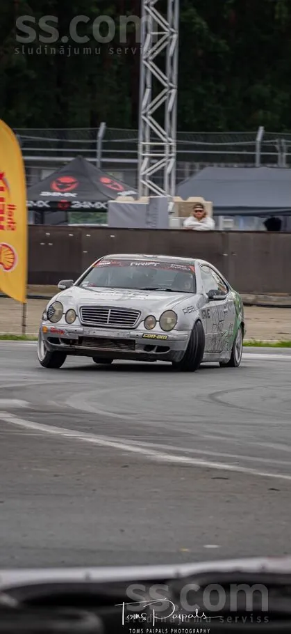 Mercedes-Benz Clk230 2000 photo 2