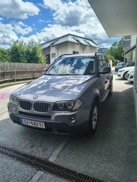BMW X3 2010 photo 2