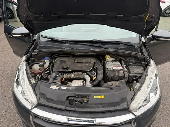 Peugeot 208 2016 photo 4