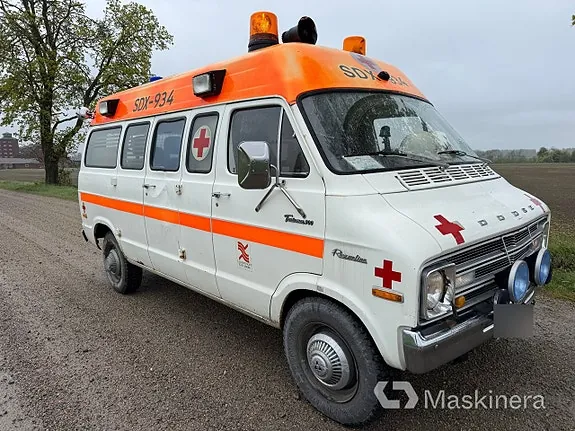 Dodge B300 1977 photo 2