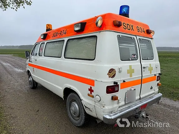 Dodge B300 1977 photo 4