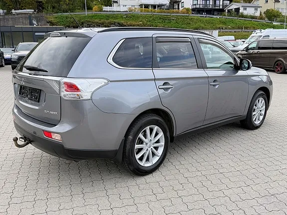Mitsubishi Outlander 2013 photo 3