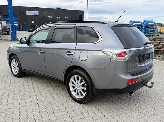 Mitsubishi Outlander 2013 photo 4