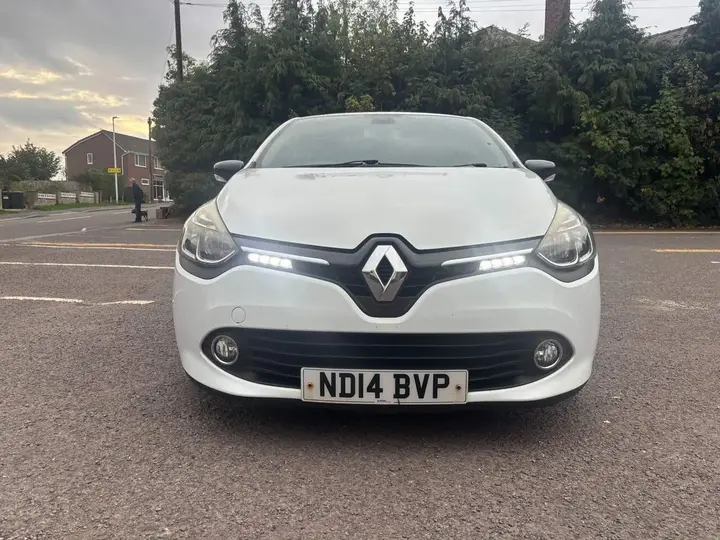 Renault Clio 2014 photo 2
