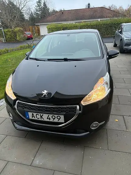Peugeot 208 2015 photo 5