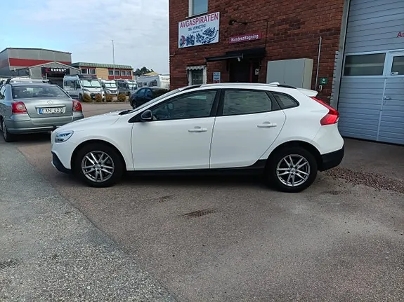 Volvo V40 Cross Country 2018 photo 3