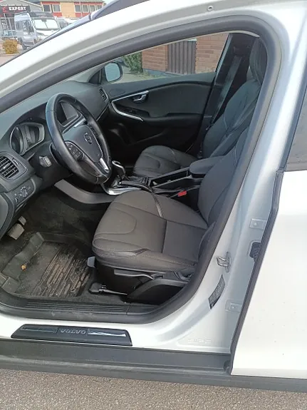 Volvo V40 Cross Country 2018 photo 4