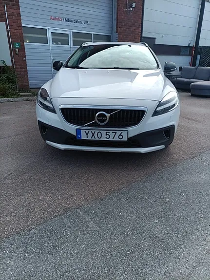 Volvo V40 Cross Country 2018 photo 2