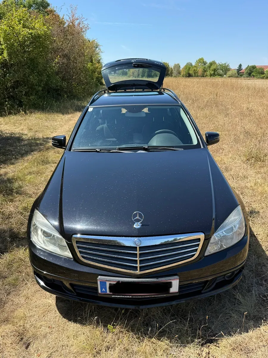Mercedes-Benz C-Class 2009 photo 2