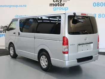 Toyota Hiace 2021 photo 3