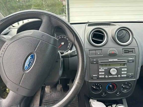 Ford Fiesta 2008 photo 5