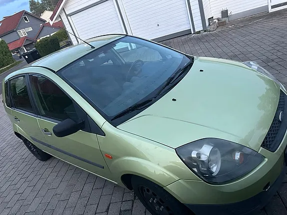 Ford Fiesta 2008 photo 2