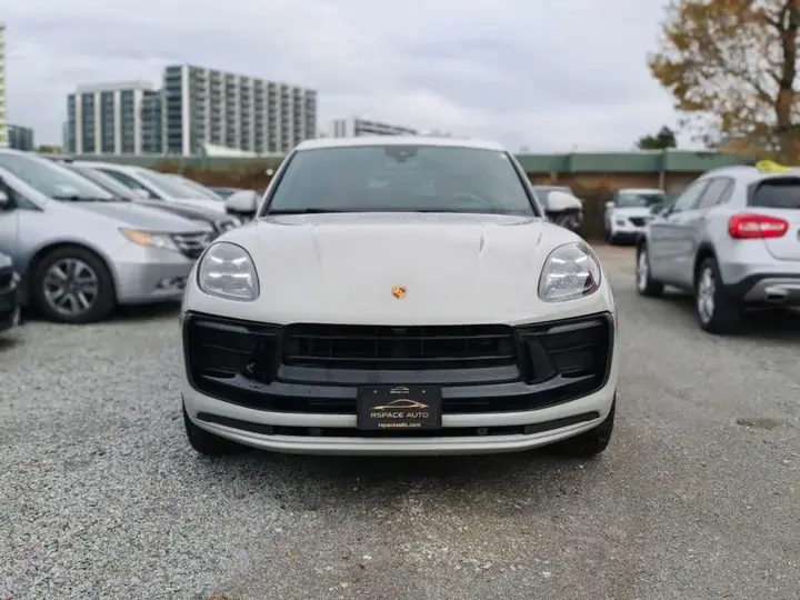 Porsche Macan 2023 photo 2