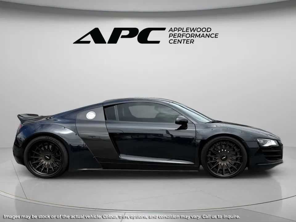Audi R8 2010 photo 5