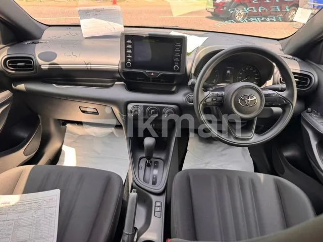 Toyota Yaris 2023 photo 3