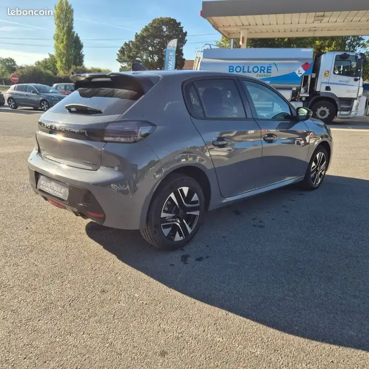 Peugeot 208 2025 photo 5