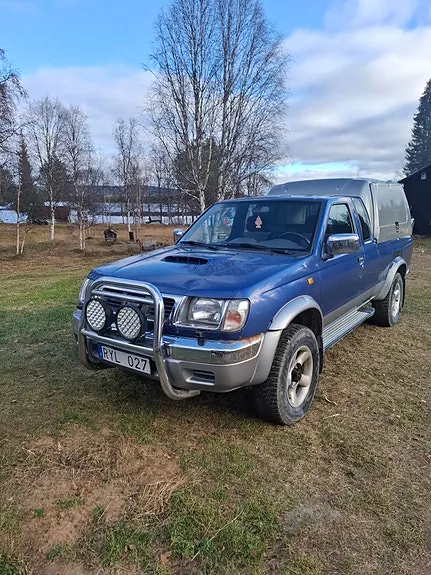 Nissan Np300