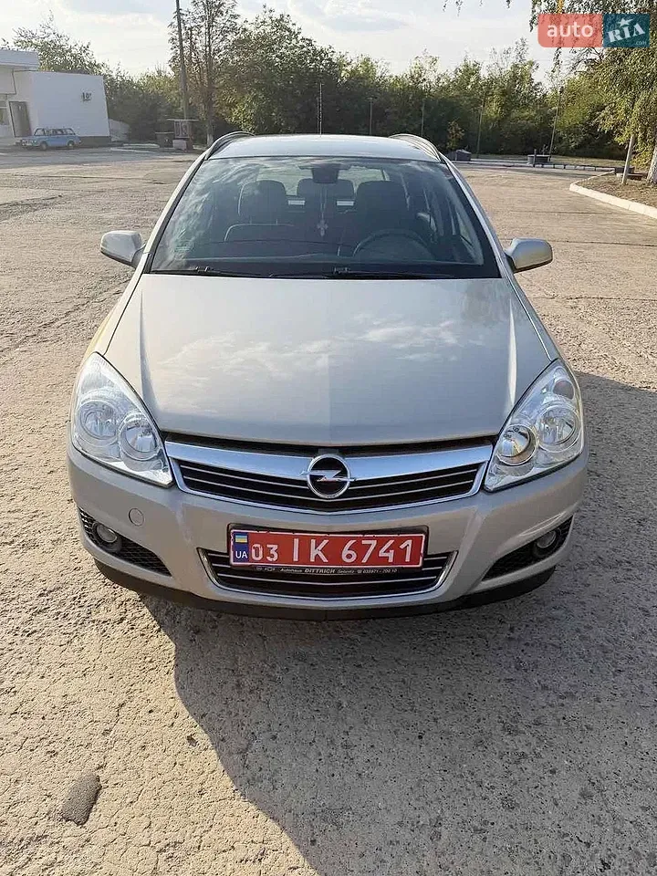Opel Astra 2008 photo 2