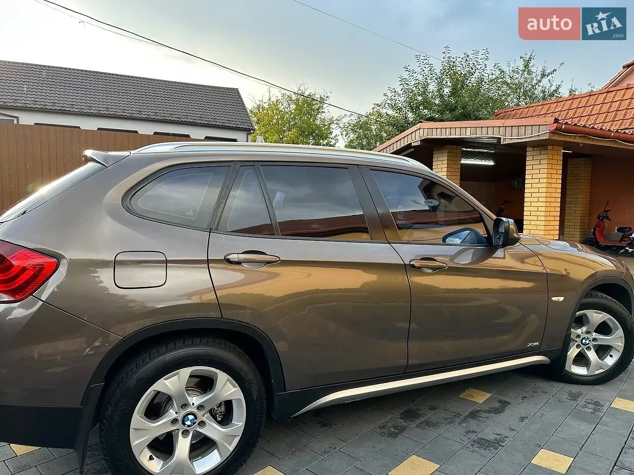 BMW X1 2011 photo 2