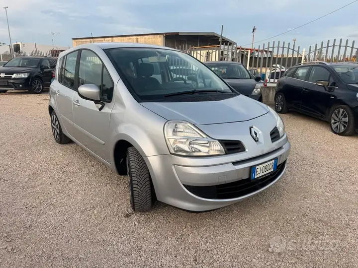 Renault Modus 2011 photo 3