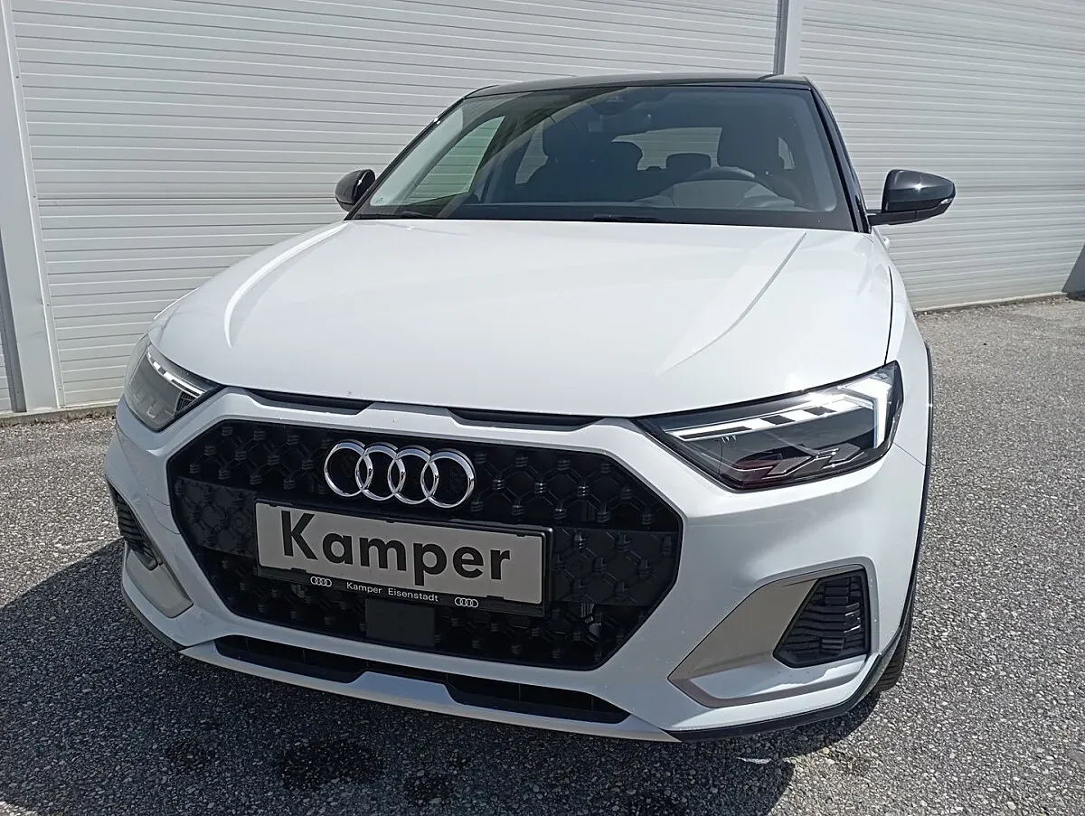 Audi A1 2025 photo 2