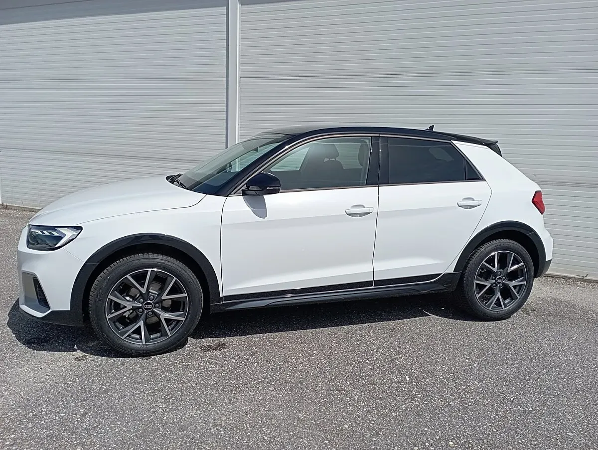 Audi A1 2025 photo 3