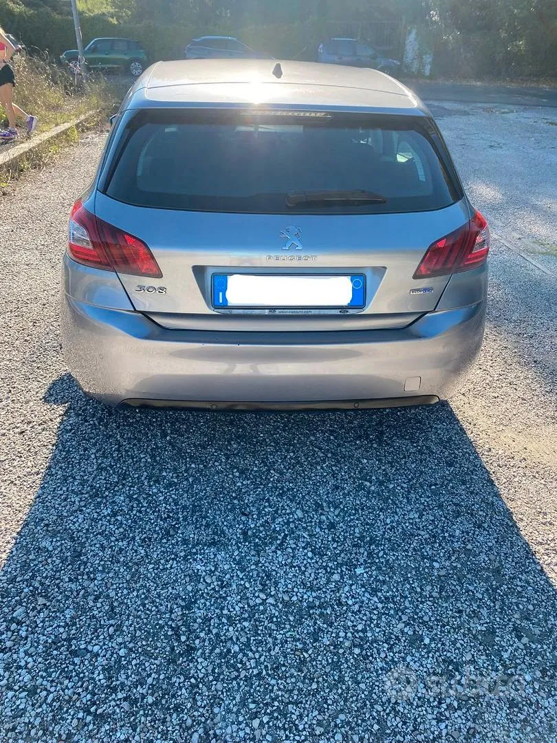 Peugeot 308 2015 photo 2