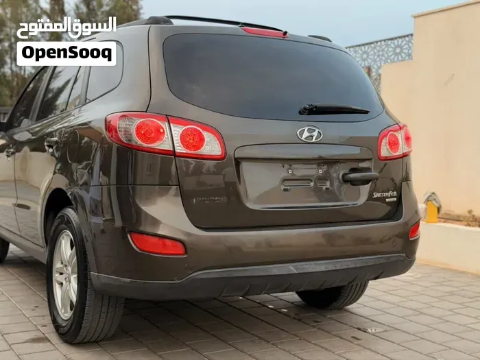 Hyundai Santa Fe 2011 photo 4