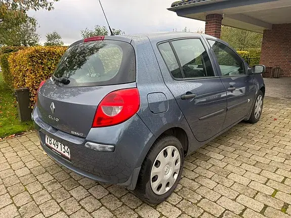 Renault Clio Iii 2006 photo 4