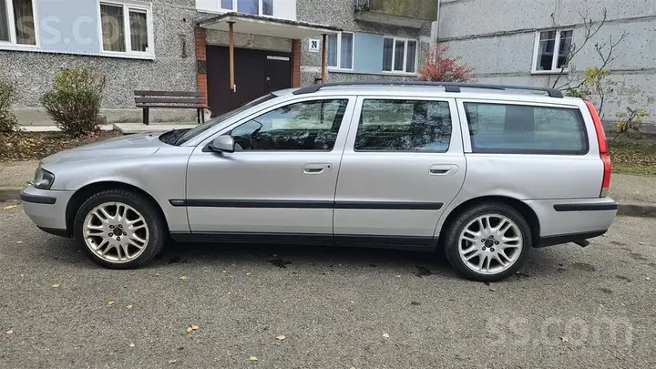 Volvo V70 2004 photo 4