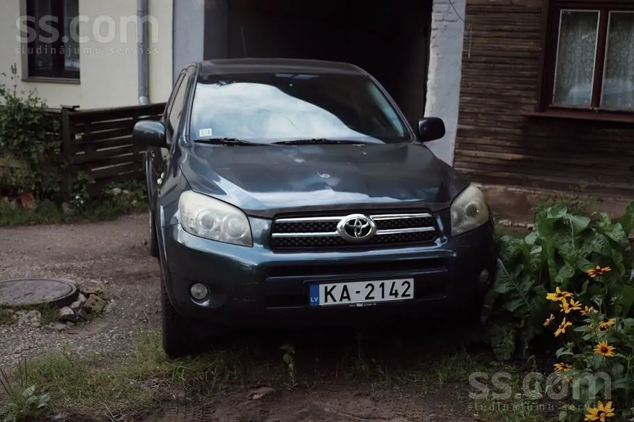 Toyota Rav4 2007 photo 2