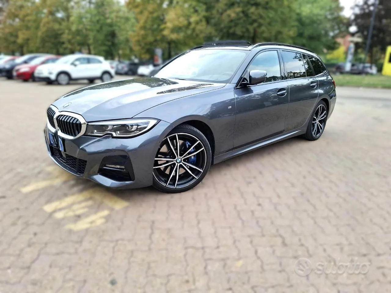 BMW 3 Series 2019 photo 2