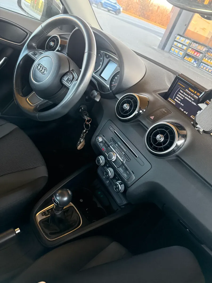 Audi A1 2017 photo 2