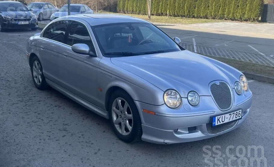 Jaguar S-Type 2004 photo 2