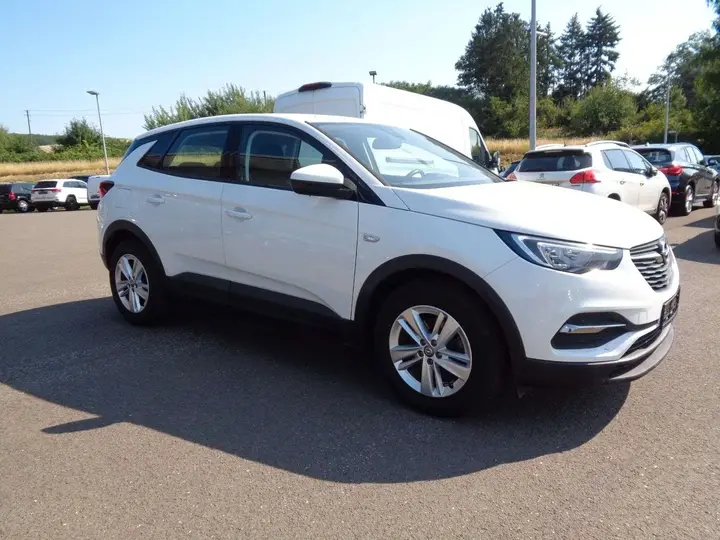 Opel Grandland X 2020 photo 3