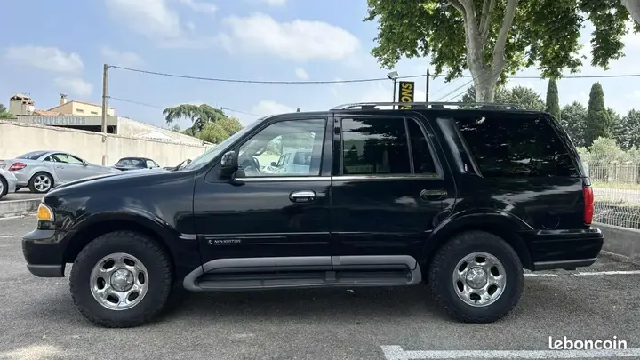 Lincoln Navigator 1999 photo 2