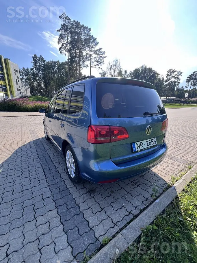 Volkswagen Touran 2014 photo 4