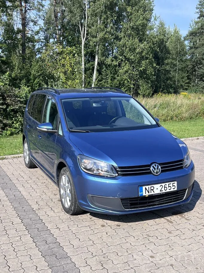 Volkswagen Touran 2014 photo 2