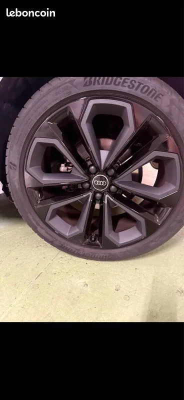 Audi Q3 2024 photo 3
