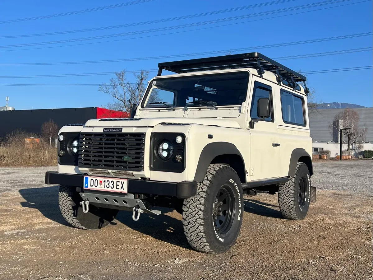 Land Rover Defender 2006 photo 3