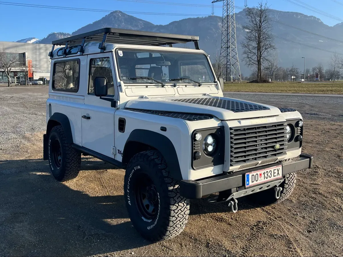 Land Rover Defender