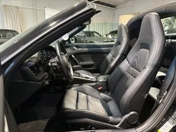 Porsche 911 2023 photo 3