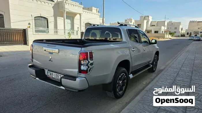 Mitsubishi L200 2022 photo 4