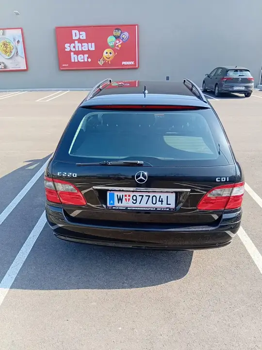 Mercedes-Benz E-Class 2008 photo 3