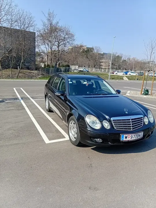 Mercedes-Benz E-Class 2008 photo 2