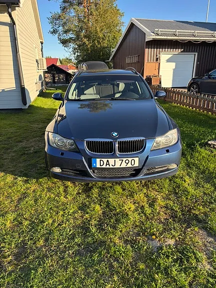 BMW 320I