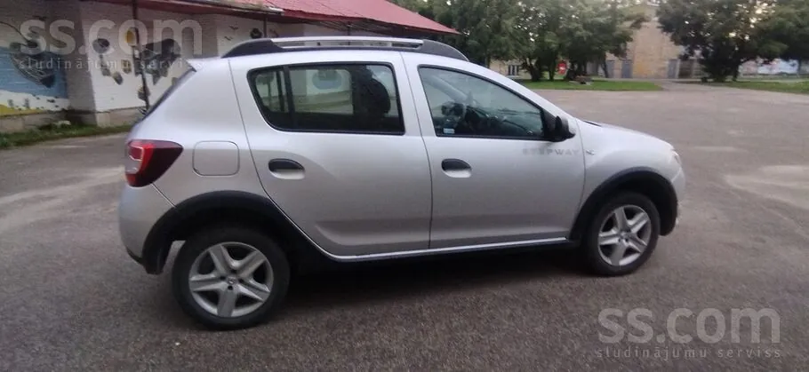 Dacia Sandero 2015 photo 2