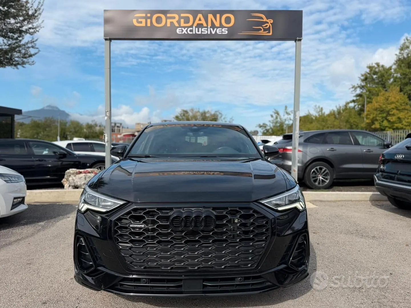 Audi Q3 2022 photo 2