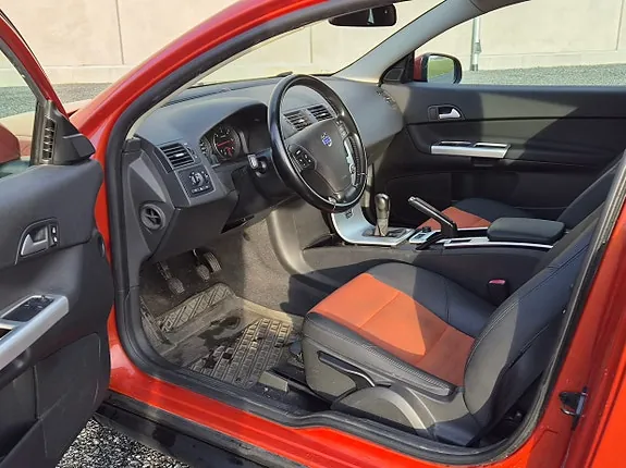 Volvo C30 2011 photo 2